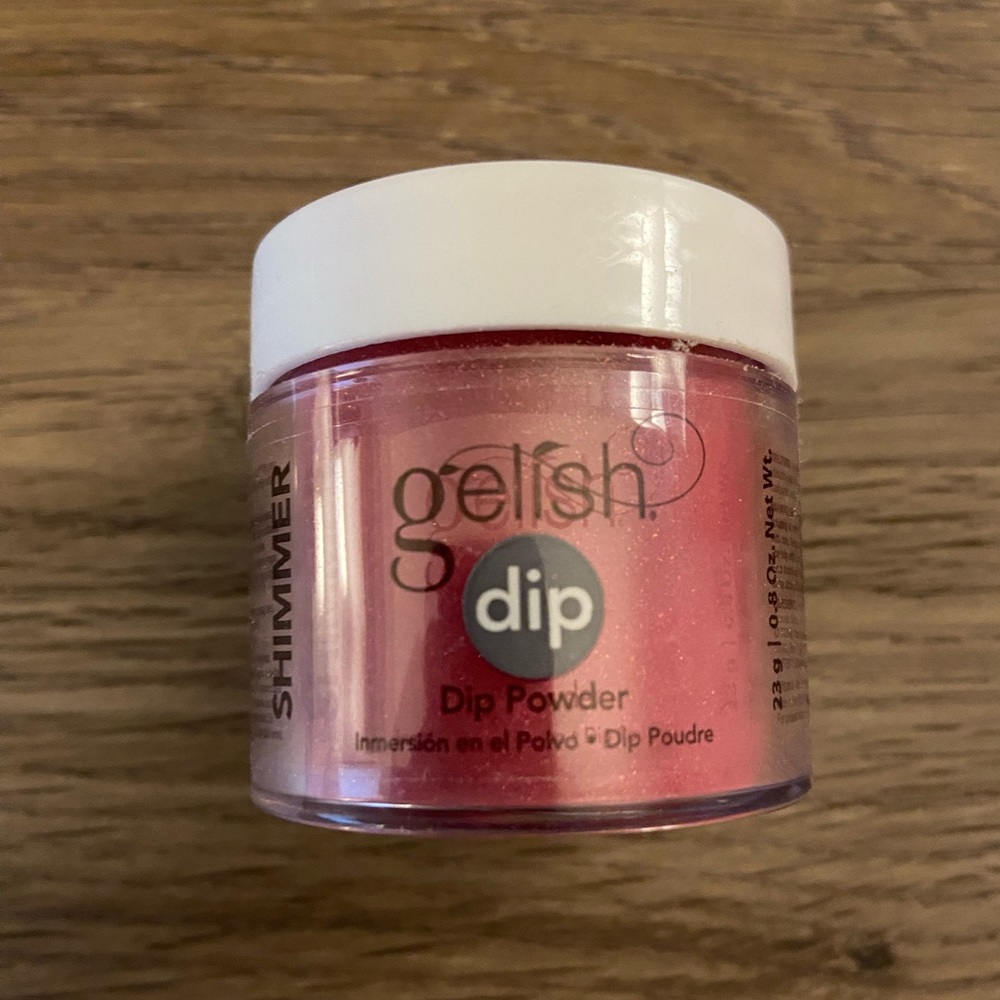 Gelish Dip Powder- Best Dressed.